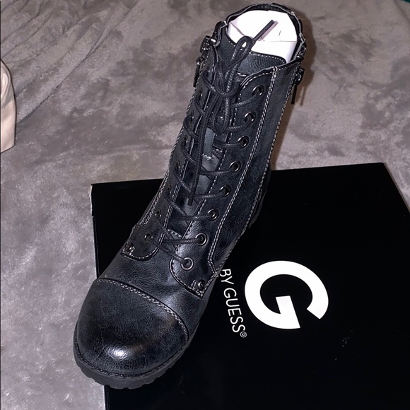 Guess Combat Boots - Picture 3 of 4